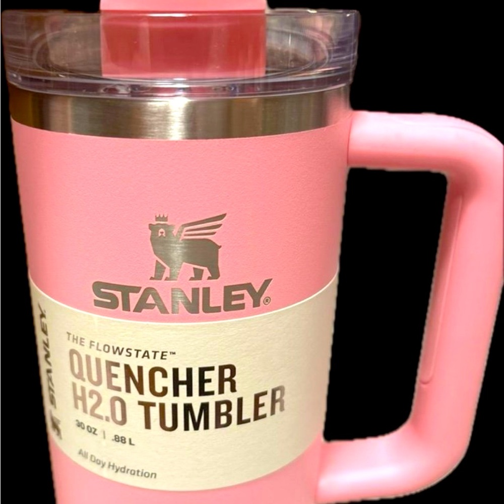 Stanley the flow state quencher
H2.0 tumbler. 30oz. New. Sizzling pink! Bnwt